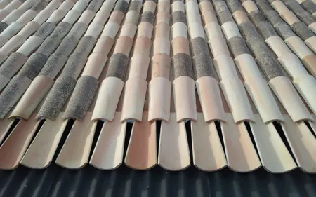 eliminar goteras en la cubierta con onduline bajo teja en vivienda unifamiliar de cuenca