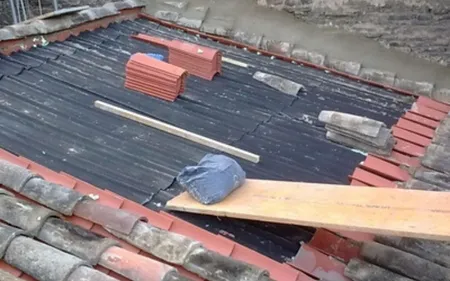 rehabilitar tejado con paneles de sandwich en edificio de cuenca, españa